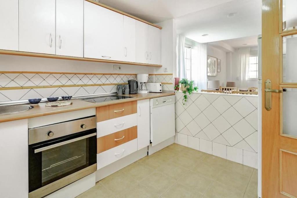 Peaceful Townhouse In Costabella Apartamento *